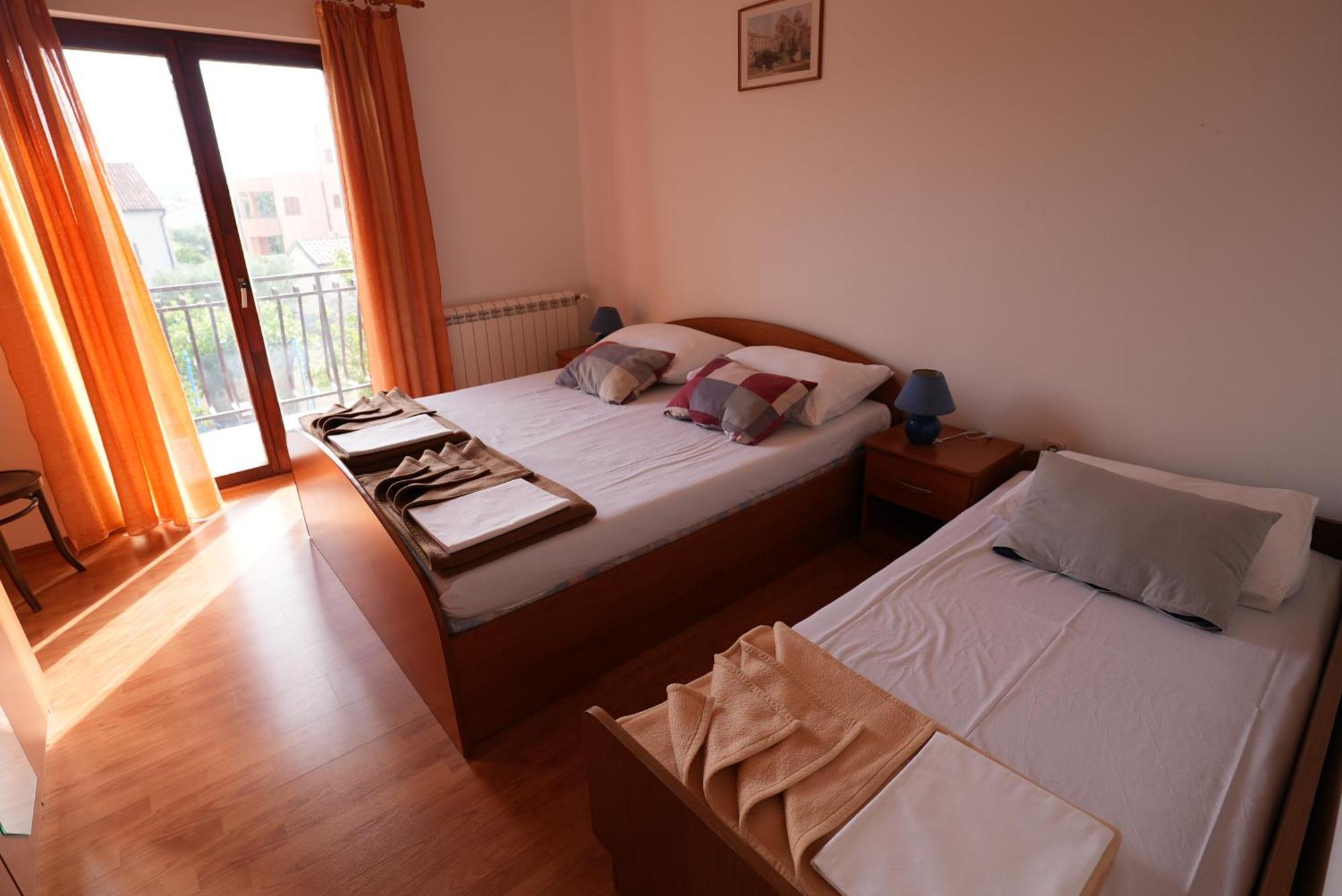 Apartments Perina Sibenik Exterior photo